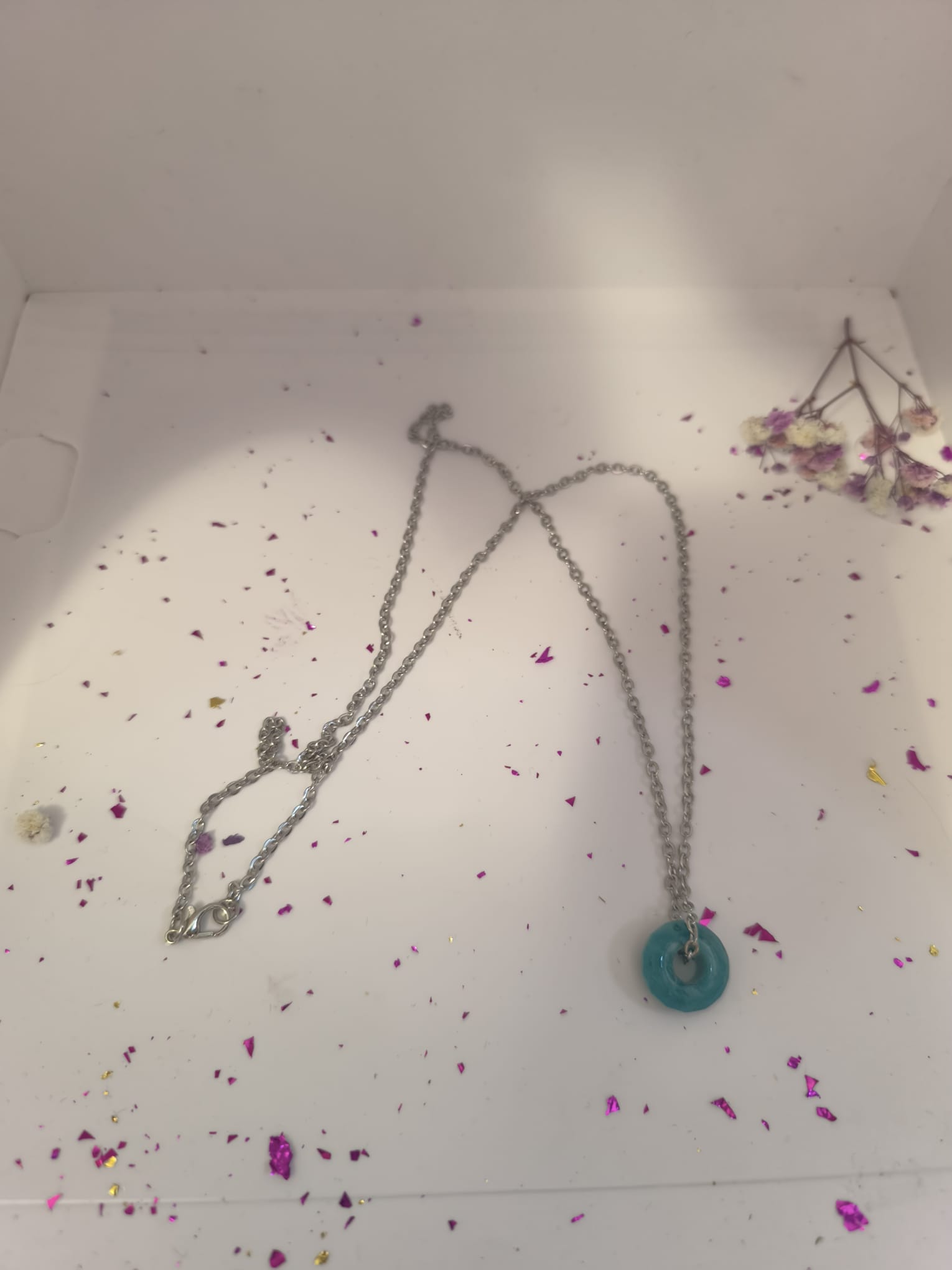 Ogrlica s zelenom perlom od epoksi smole