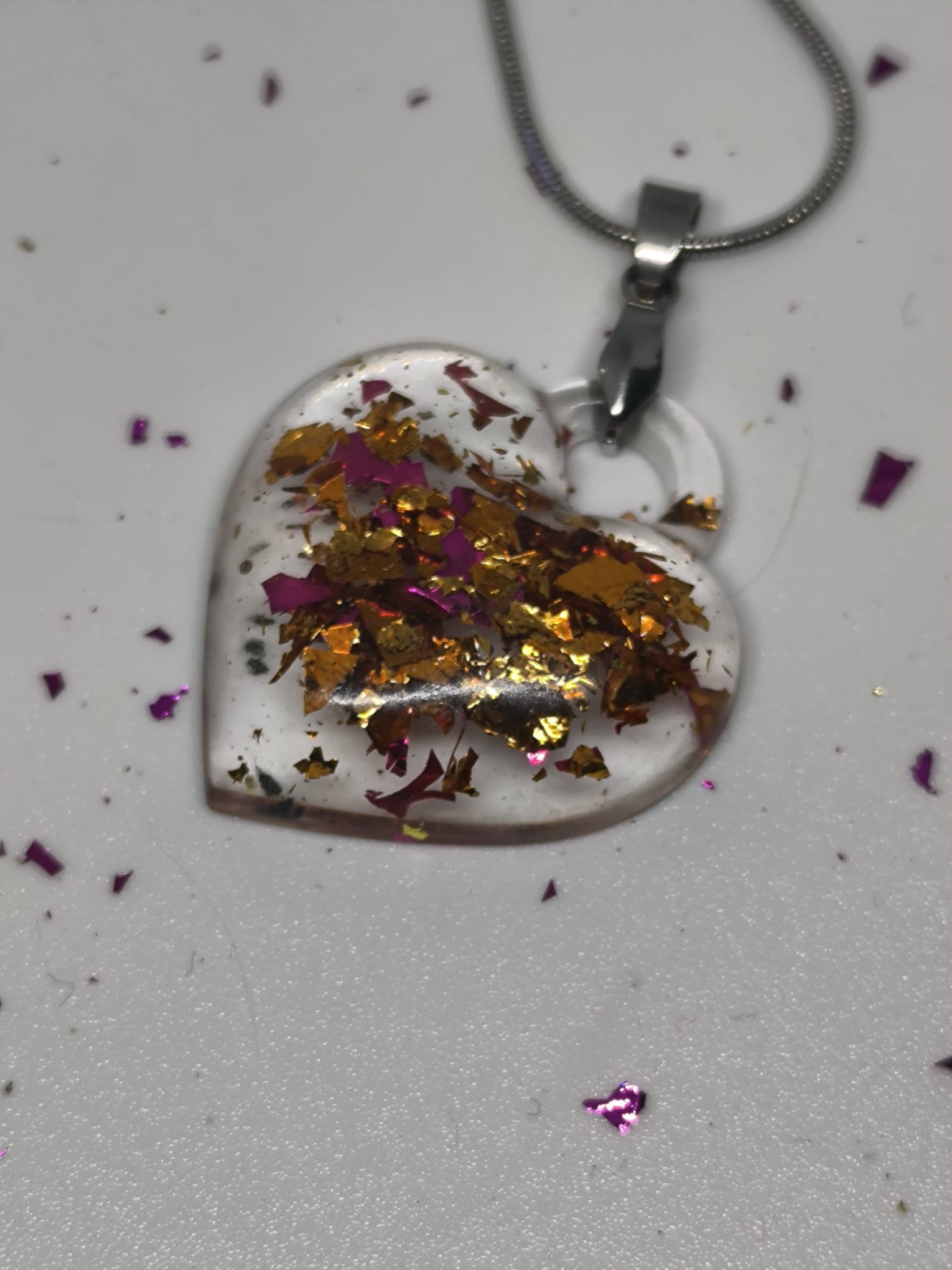 Ogrlica s privjeskom u obliku srca – brončano-ružičasta - Slika 2