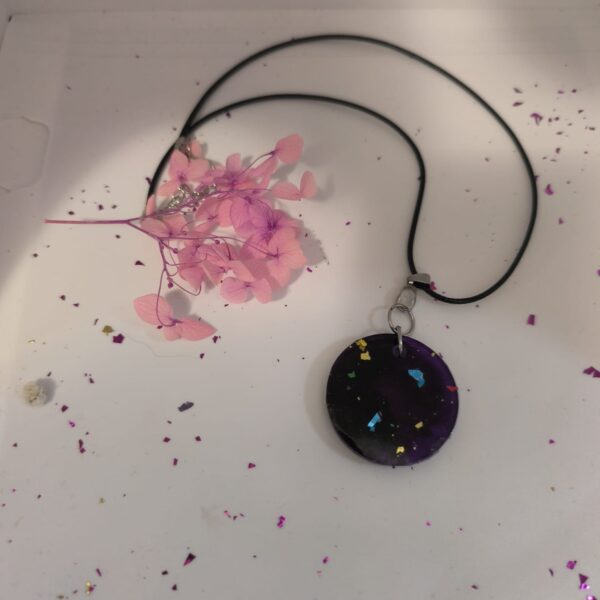 Ogrlica s privjeskom - višebojna