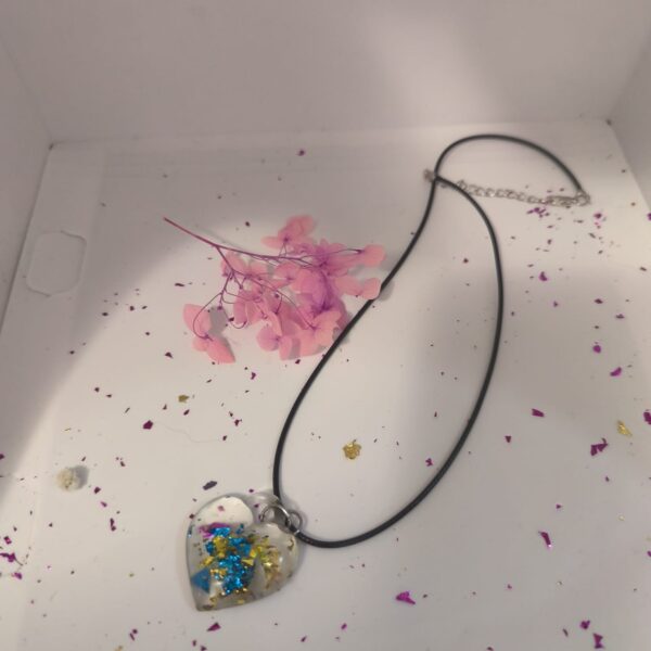 Ogrlica s privjeskom u obliku srca - plavo-zlatno